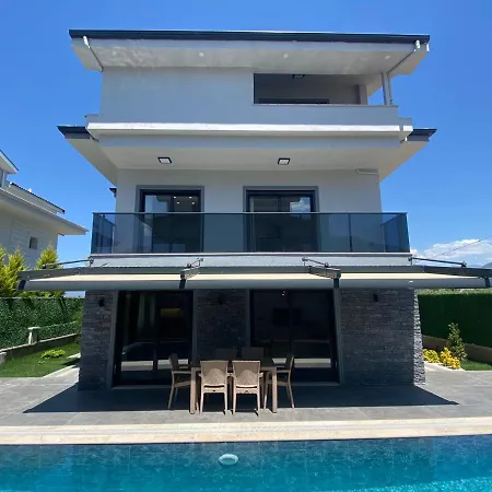 Villa Ala Φετιγιέ